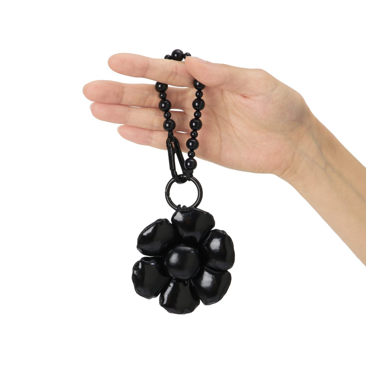 COLLER PADDED BLACK FLOWER KEYRING