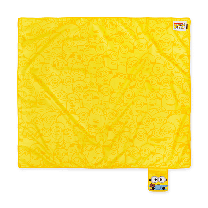 LINE FRIENDS FASHION MINIONS MINIONS X BROWN & FRIENDS PICNIC MAT (7182526873773)