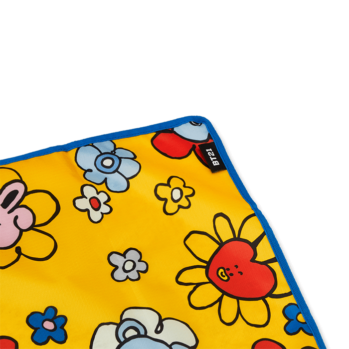 LINE FRIENDS FASHION YELLOW BT21 FLOWER PICNIC MAT YELLOW (7182647984301)